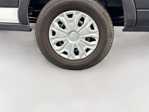 Used 2023 Ford Transit 350 XLT RWD image 27