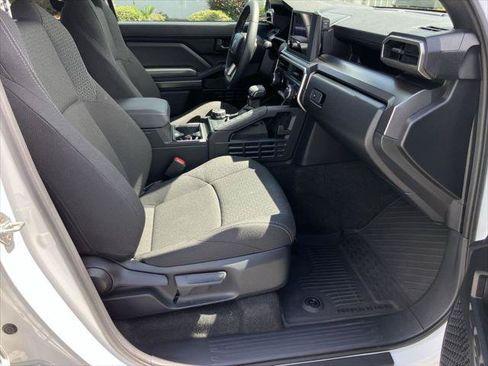 Certified 2025 Toyota 4Runner SR5 AWD/4WD image 33
