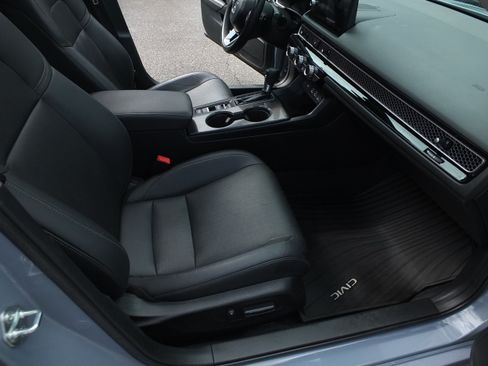 Used 2023 Honda Civic Touring image 15