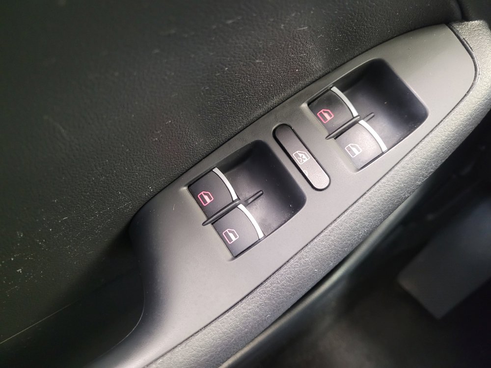 Used 2016 Volkswagen Jetta SEL FWD image 27