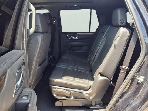 Used 2024 Chevrolet Tahoe LT w/ LT Signature Package RWD image 11