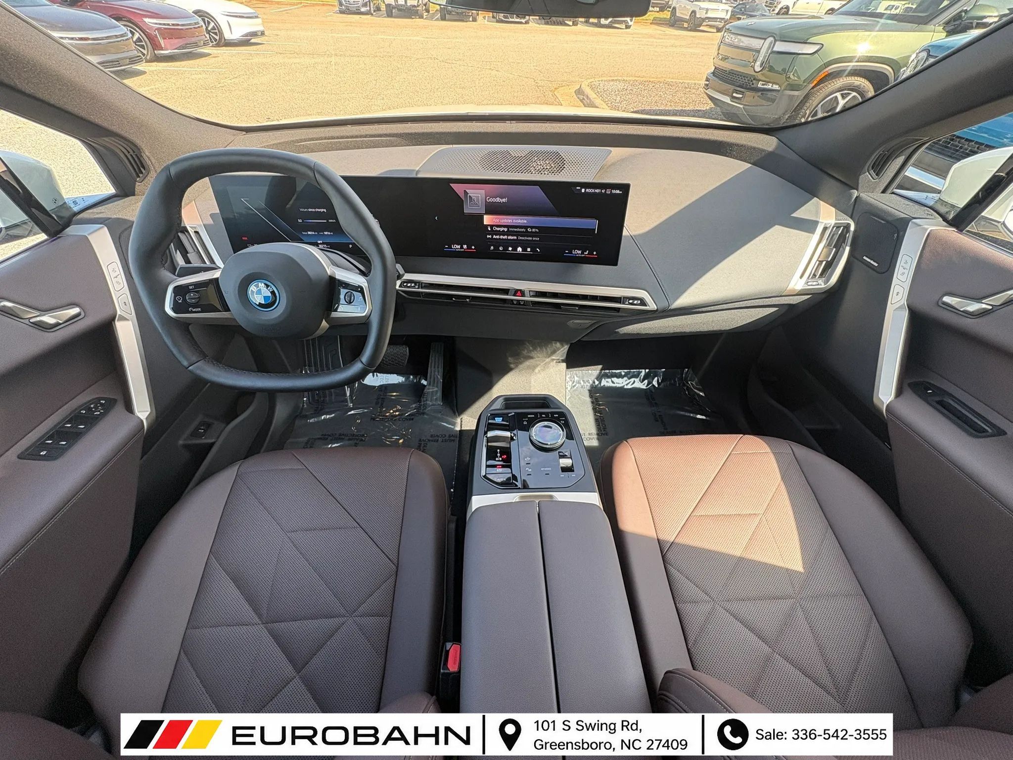Used 2024 BMW iX xDrive50 AWD/4WD image 18