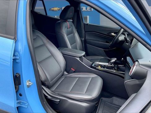 Used 2024 Chevrolet Trax RS w/ Driver Confidence Package FWD image 28