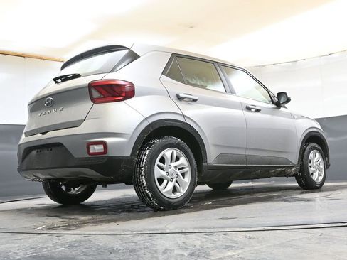 Certified 2023 Hyundai Venue SE image 40