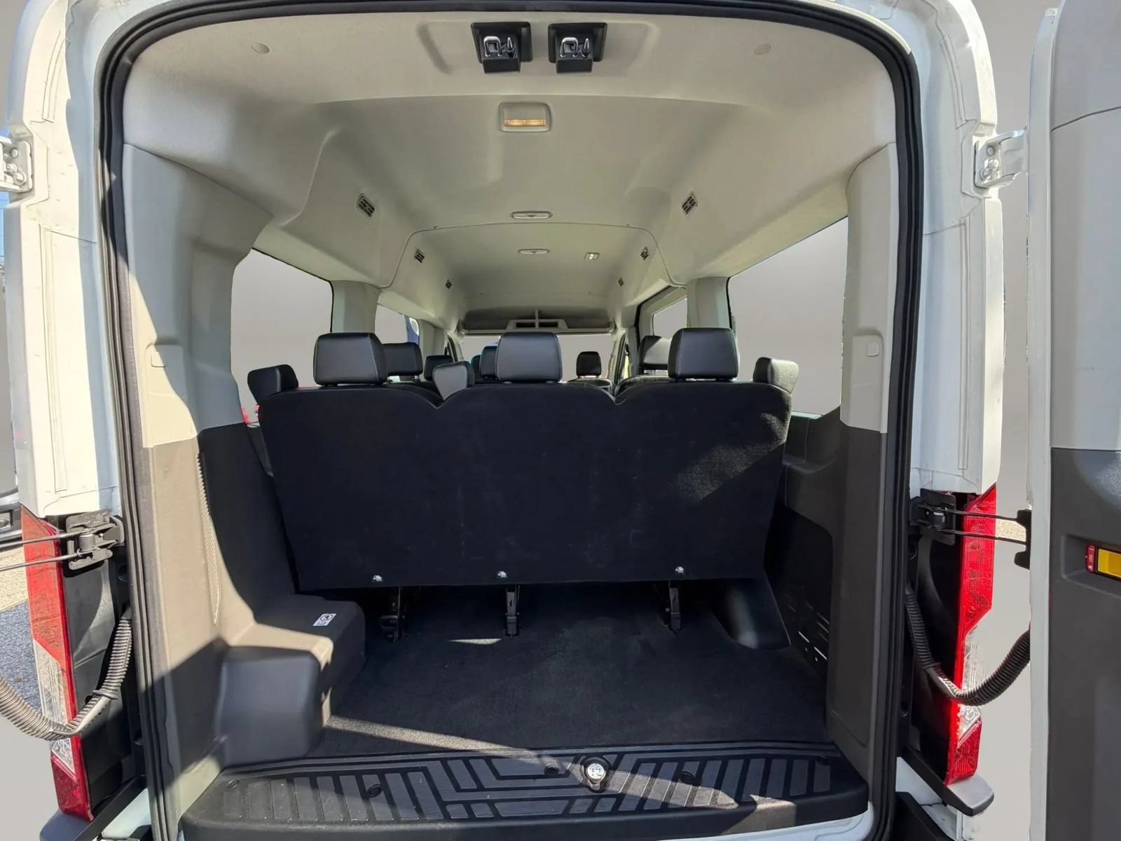Used 2020 Ford Transit 150 XL RWD image 37