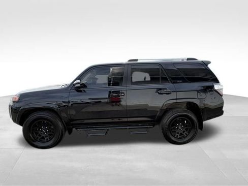 Used 2023 Toyota 4Runner SR5 Premium w/ Moonroof Package RWD image 12