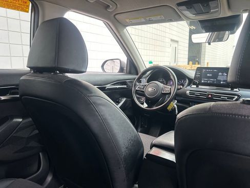 Used 2021 Kia Seltos S image 27