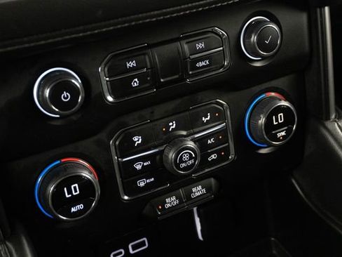 Used 2024 Chevrolet Tahoe LS image 28