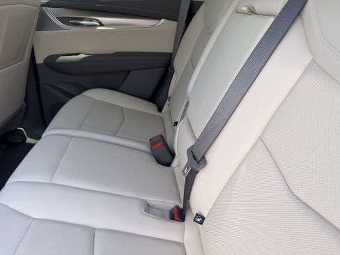 Certified 2023 Cadillac XT5 Premium Luxury FWD image 17