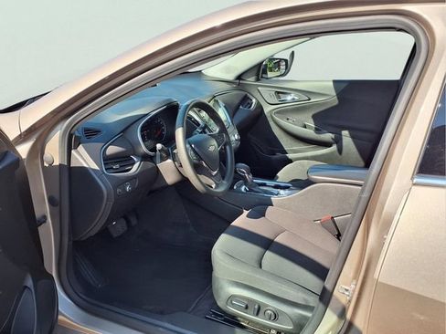 Certified 2024 Chevrolet Malibu LT FWD image 17