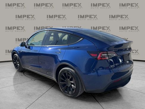 Used 2021 Tesla Model Y Long Range image 3
