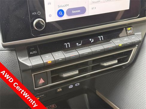 Used 2025 Toyota Camry SE image 27