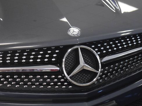 Used 2012 Mercedes-Benz SL 550 image 6