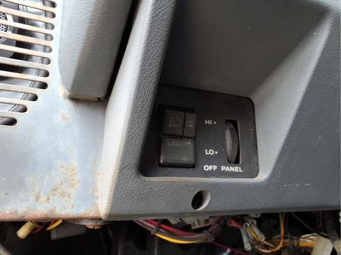 Used 1990 Jeep Wrangler 4WD image 20