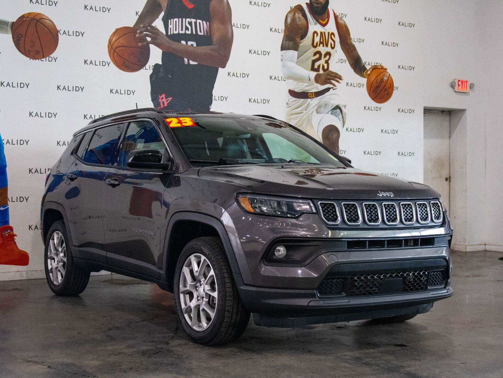 Used 2023 Jeep Compass Latitude AWD/4WD image 18