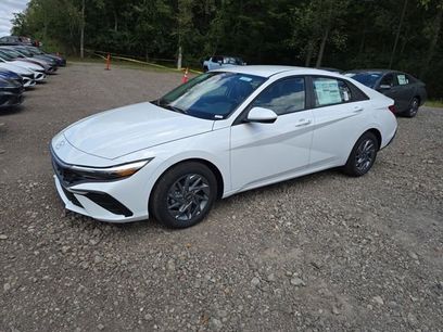 New 2025 Hyundai Elantra Blue w/ Cargo Package