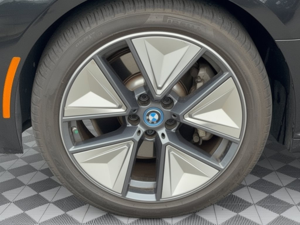 Used 2023 BMW i4 eDrive35 w/ Premium Package RWD image 13