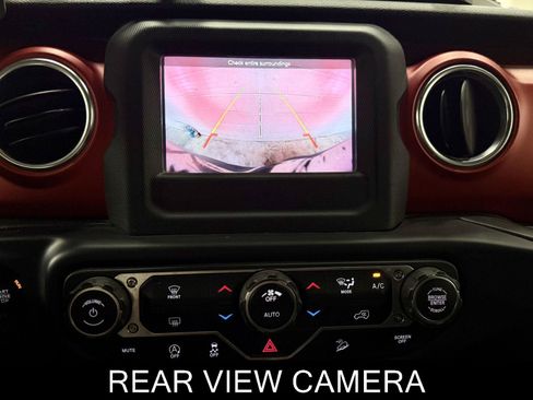 Used 2019 Jeep Wrangler Unlimited Rubicon w/ Steel Bumper Group AWD/4WD image 23
