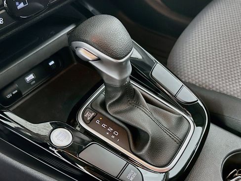 Used 2025 Kia Soul S FWD image 25