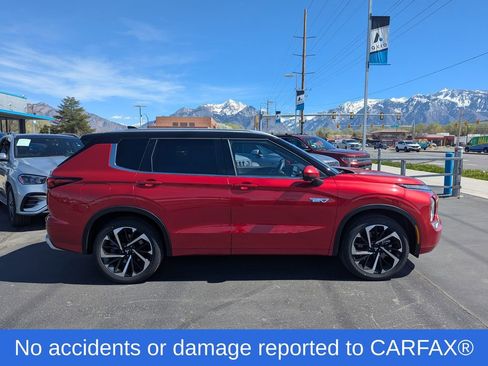 Used 2025 Mitsubishi Outlander 4WD Plug-In Hybrid image 2