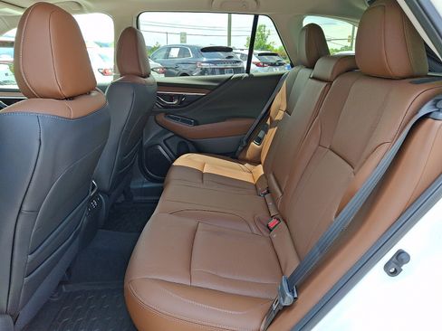 Certified 2025 Subaru Outback Touring XT AWD/4WD image 10