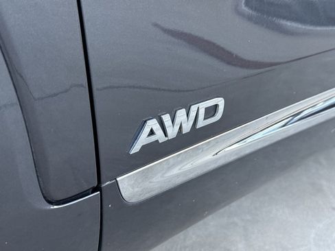 Used 2018 Kia Sorento SX image 7