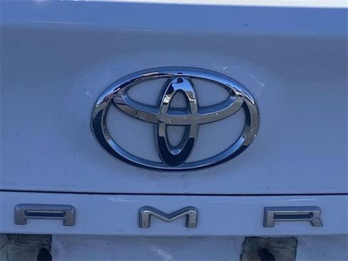 Used 2022 Toyota Camry LE image 12