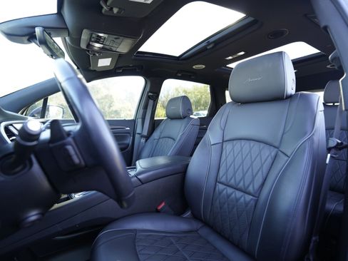 Used 2024 Buick Enclave Avenir w/ Avenir Technology Package image 9