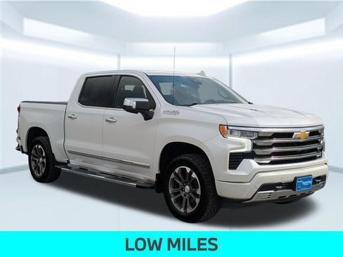 Used 2023 Chevrolet Silverado 1500 High Country w/ Technology Package AWD/4WD image 9