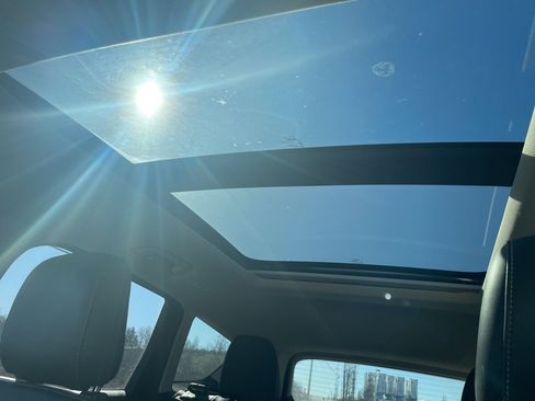 Used 2019 Ford Escape SEL image 19