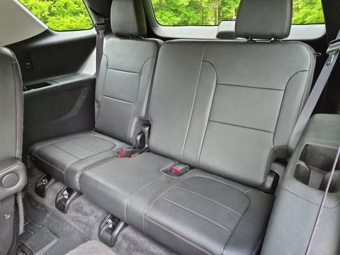 Used 2020 Chevrolet Traverse LT w/ LT Premium Package AWD/4WD image 30