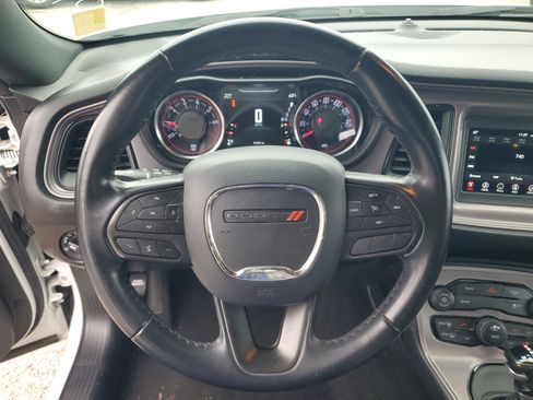 Used 2023 Dodge Challenger SXT RWD image 17