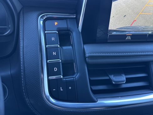 Certified 2023 GMC Yukon SLT image 33