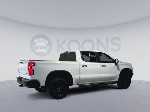Used 2023 Chevrolet Silverado 1500 ZR2 w/ Technology Package image 11