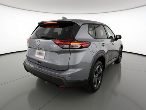 Used 2025 Nissan Rogue SV image 9
