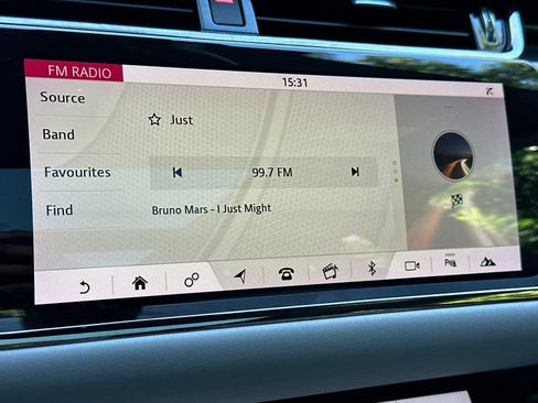 Used 2020 Land Rover Range Rover Evoque R-Dynamic S AWD/4WD image 17