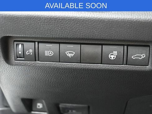 Used 2021 Toyota RAV4 XLE Premium AWD/4WD image 16
