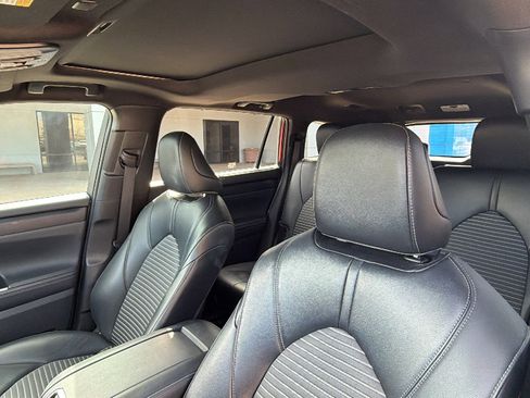 Used 2022 Toyota Highlander XSE image 8
