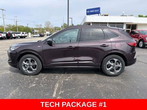 Used 2023 Ford Escape ST-Line w/ Tech Pack #1 AWD/4WD image 2