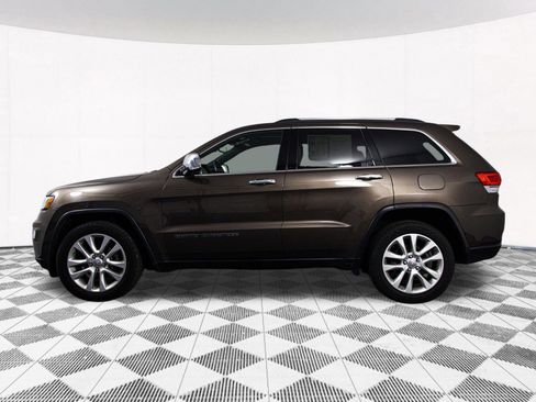 Used 2017 Jeep Grand Cherokee Limited AWD/4WD image 11