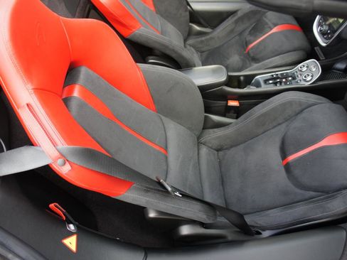 Used 2019 McLaren 570S Spider image 28