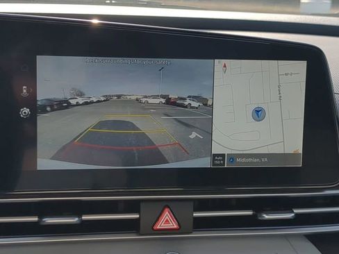 Used 2025 Hyundai Elantra Limited FWD image 19