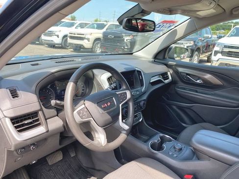 Used 2023 GMC Terrain SLE w/ Driver Convenience Package FWD image 10