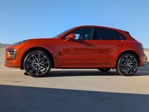 Certified 2024 Porsche Macan image 2