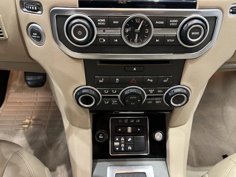 Used 2016 Land Rover LR4 HSE image 38