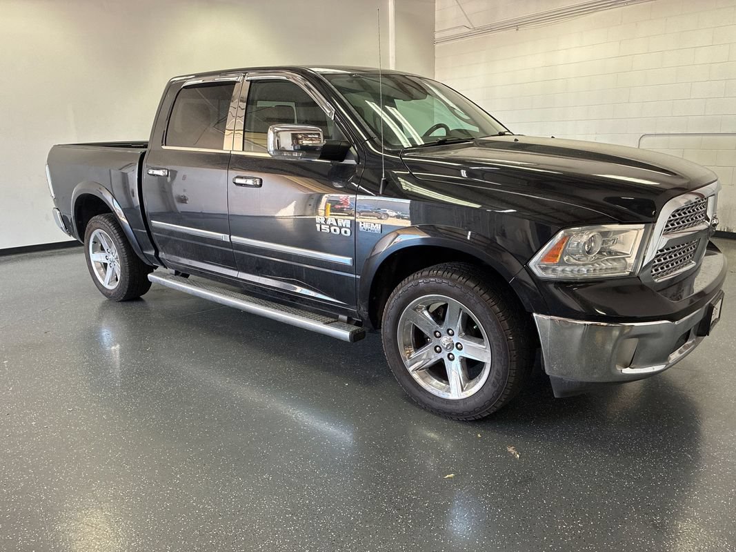Used 2016 RAM 1500 Laramie AWD/4WD image 2
