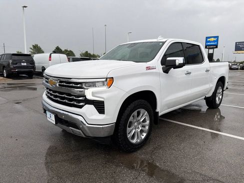 Used 2024 Chevrolet Silverado 1500 LTZ AWD/4WD image 7
