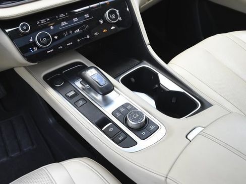 Used 2023 INFINITI QX60 Sensory w/ Vision Package FWD image 12