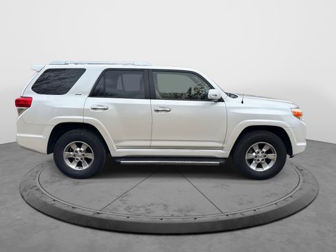 Used 2013 Toyota 4Runner SR5 image 9