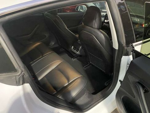 Used 2018 Tesla Model 3 Long Range image 16